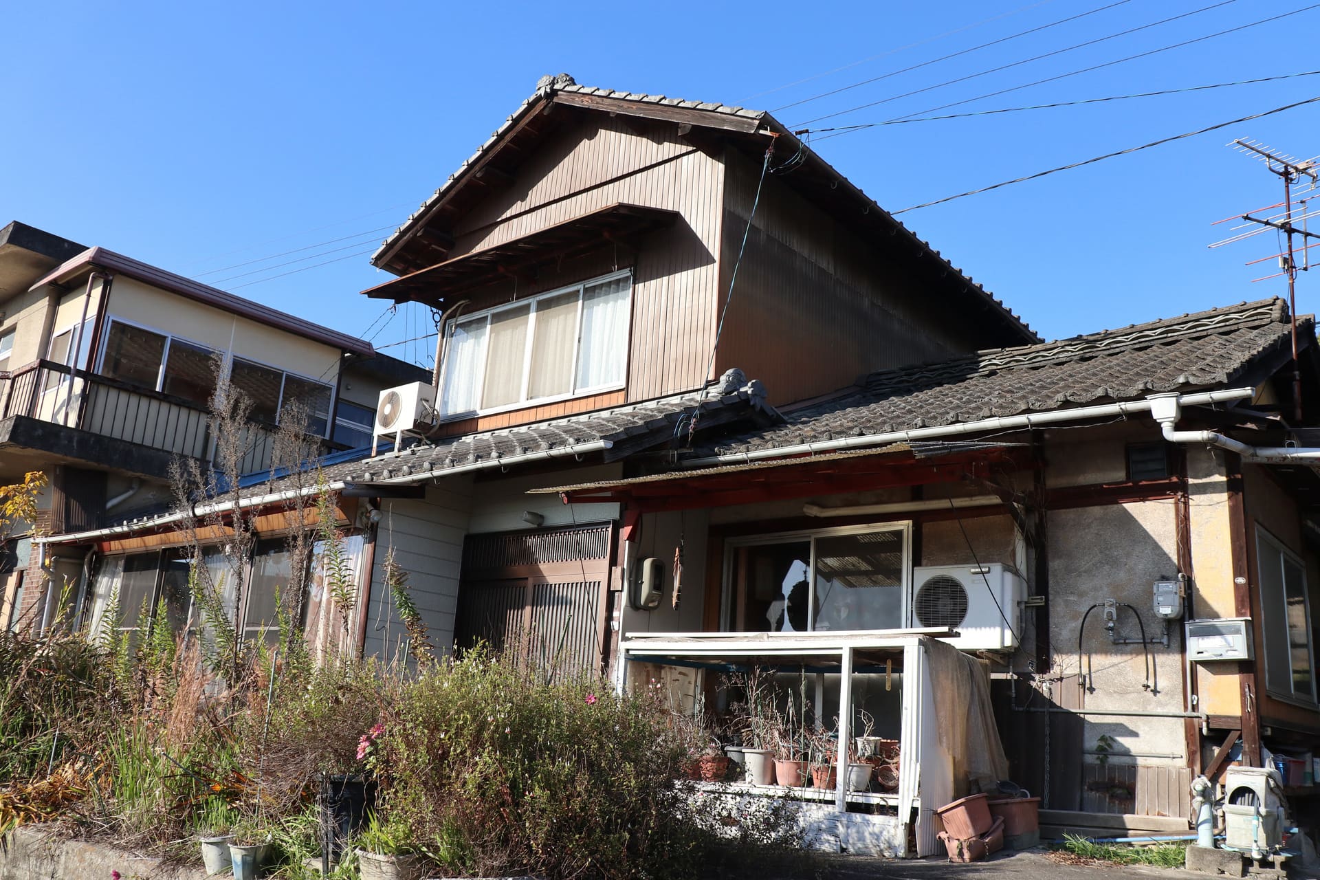 空き家の丁寧な買取対応 | 滋賀県長浜市周辺の不動産売却なら株式会社スマイル不動産コンサルタント